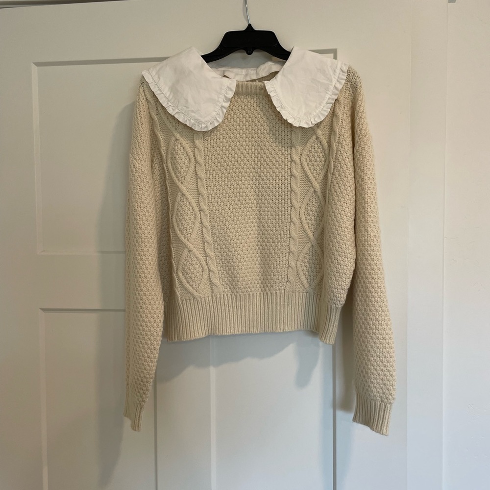 Knit Sweater with removable collar